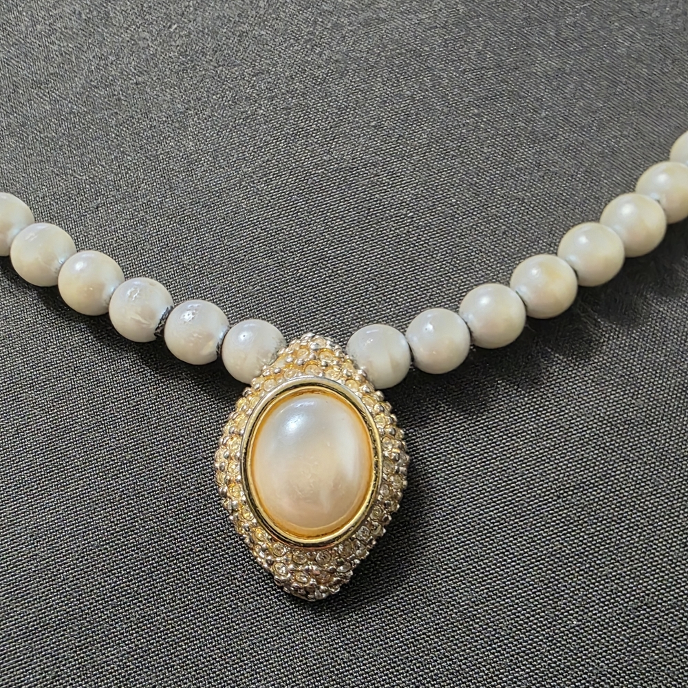 Estate - Gold Tone - Vintage Necklace With White Stones - Signed - Item 428